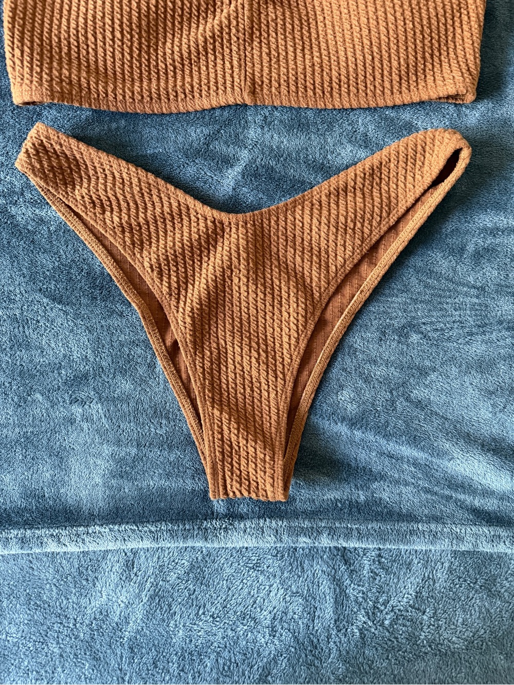 ✨Textured Scoop Bikini Set - Picture 2 of 14